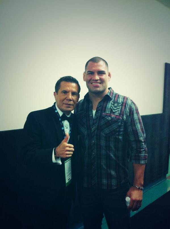 cainmma's tweet photo. Aqui con el gran campeon ! http://t.co/xzTQbyQ2OE