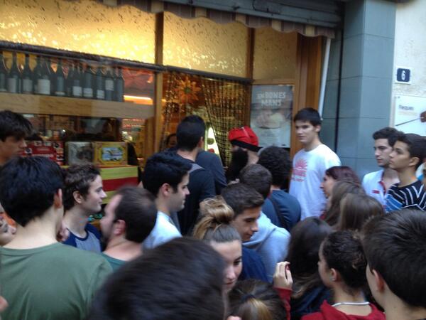 FemTiana's tweet photo. Matinades 2013. Un clàssic a Can Pau! #fmtiana http://t.co/ywzDFhmFZX