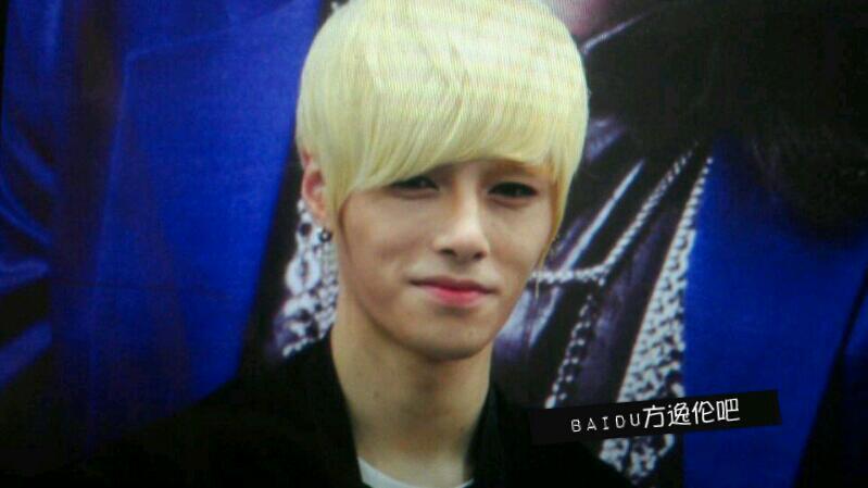 BUMWe2LCAAAjHFp.jpg:large