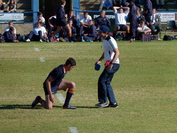 14Barend15's tweet photo. Even though he comes from affies he is still a #Grey_Legend #happy_B always looking out for his students @dirkspanna http://t.co/vWRkRzCQ1d
