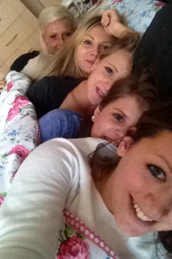 Luce166's tweet photo. 5 way spoon @rosiecaddick @MelodyCauston @katelambert13 was beautiful :') http://t.co/KL5rVPF5Xo