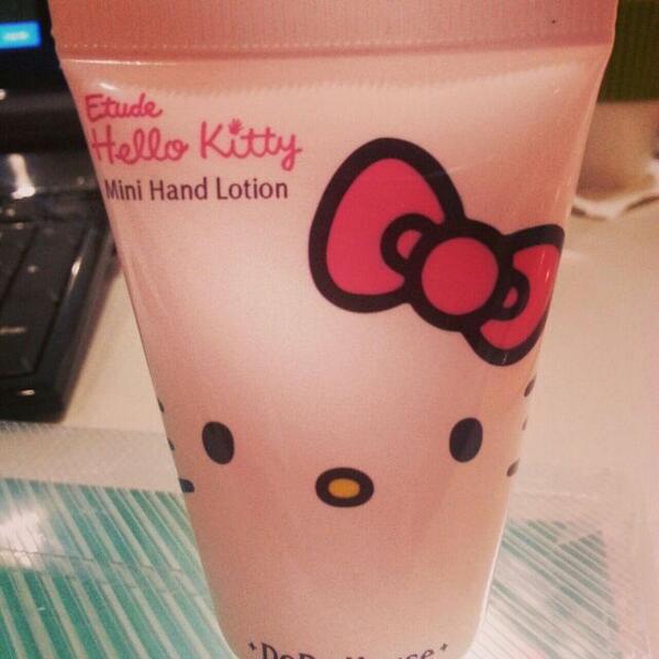 aisapw's tweet photo. Cute hand lotion http://t.co/Knj9sNdSqY