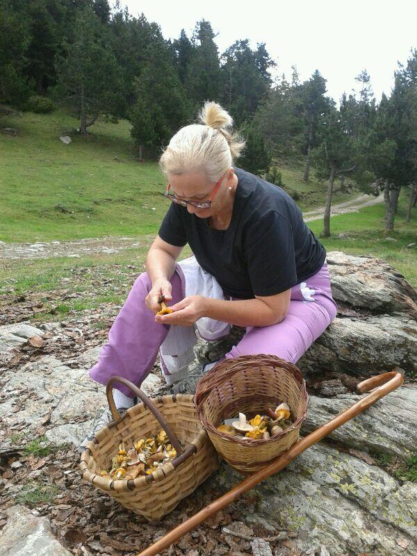 MoscosoAntonia's tweet photo. Preparant la temporada de #cuinadebolets! http://t.co/1aMUTDTK60