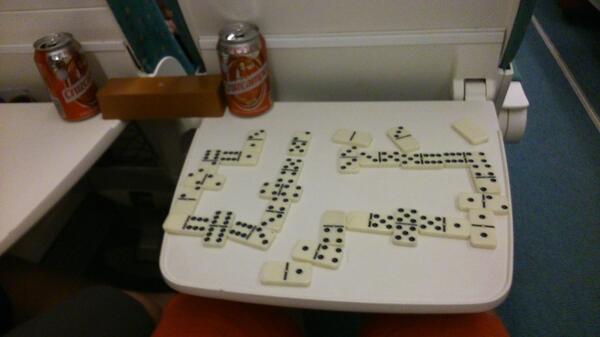 javiersimon46's tweet photo. De dominos @mateobenasque http://t.co/0XskHQ2L6k