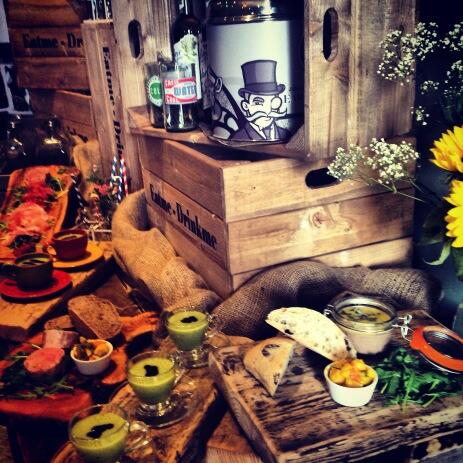 Eat_Me_drinkMe's tweet photo. Bit more from today's  @ripleycastle wedding fair http://t.co/Gk5by32Sra