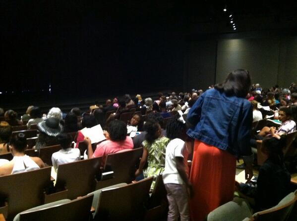 GCoytvnews's tweet image. Near sell out performance for Collage Dance Collective at #KrocCenter.  Start of their 4th season here in Memphis.