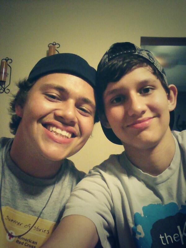 SamWinski's tweet image. "@thedykke: This is the man of my life &amp;lt;3 http://t.co/4sCcxd06Y6"
I love you @thedykke