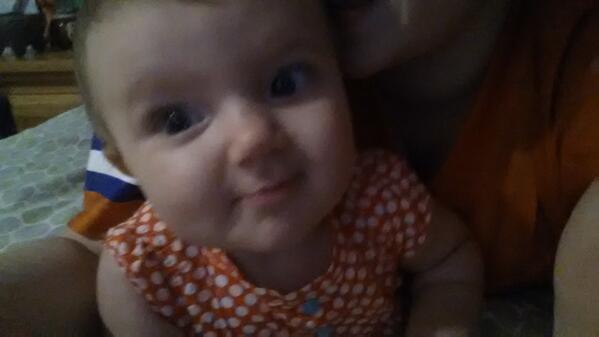 DlitefulDani's tweet photo. @nfl shes the cutest broncos fan ever :) #DENvsNYG #letsstompthegiants #mommy&amp;baby http://t.co/edgBVgOvn6