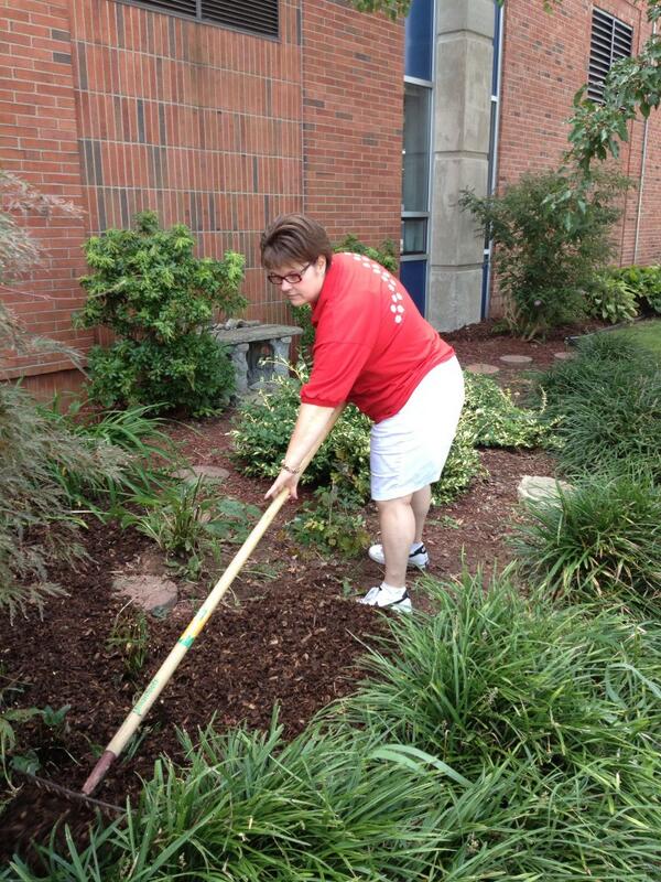 CampTaylorElem's tweet photo. Sprucing up on this beautiful Sunday! I luv our school!!! http://t.co/wMpWHLUYNk