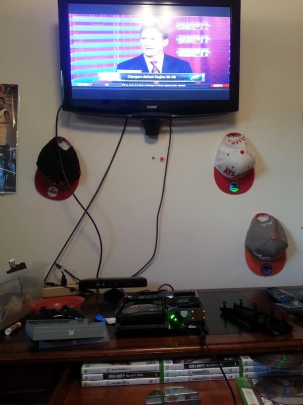KobeReallyDoDis's tweet photo. Livetweet #NakedXbox #AlmostFixed #ESPNonXbox http://t.co/kCN54NQHEI