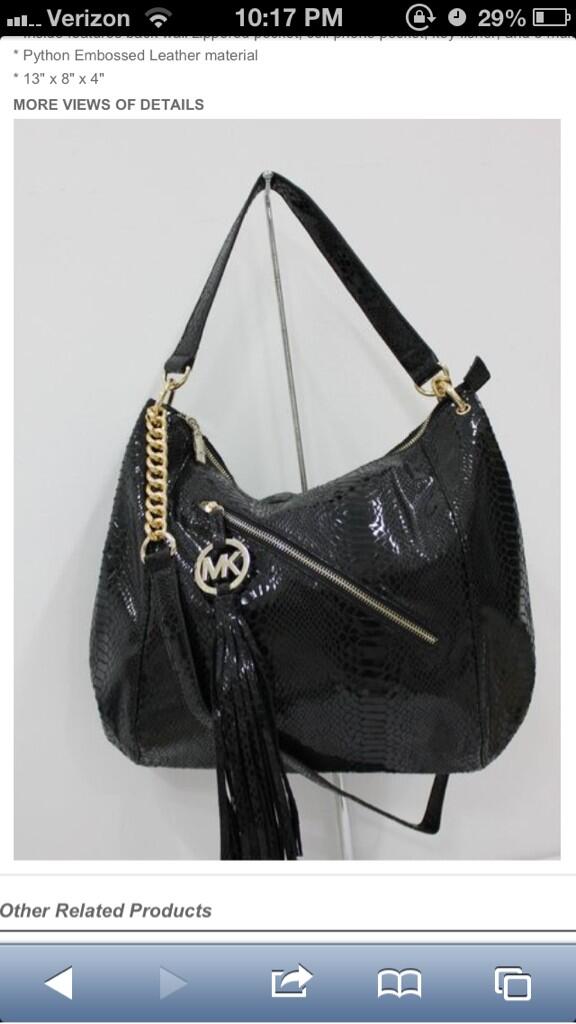 ElenaGalindoo's tweet image. Soooo this new bag I just bought tho 😍 #BlackPython #MK