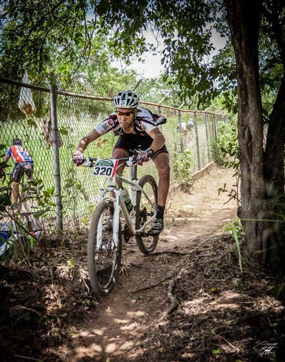 MyCarloss's tweet photo. Hoy en el Invitacional de MTB Copa Bauxilum. http://t.co/PkW5ELX554