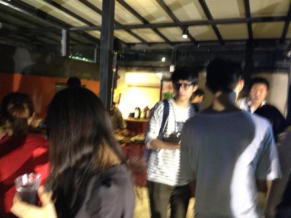 LOCALSTITCH's tweet photo. 금요일 오픈 파티현장 http://t.co/xQ5USdeaPP