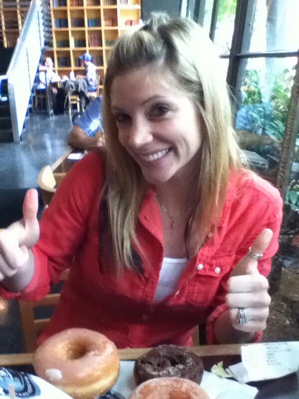 BooBabeAh's tweet photo. I looove donuts!! #toppotdoughnuts #seattle http://t.co/SpPKG65Gff