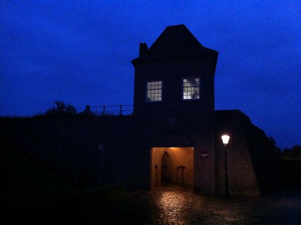 er brandt weer licht in de Wijkse Poort, Heusden. Mijn nieuwe atelier!!!