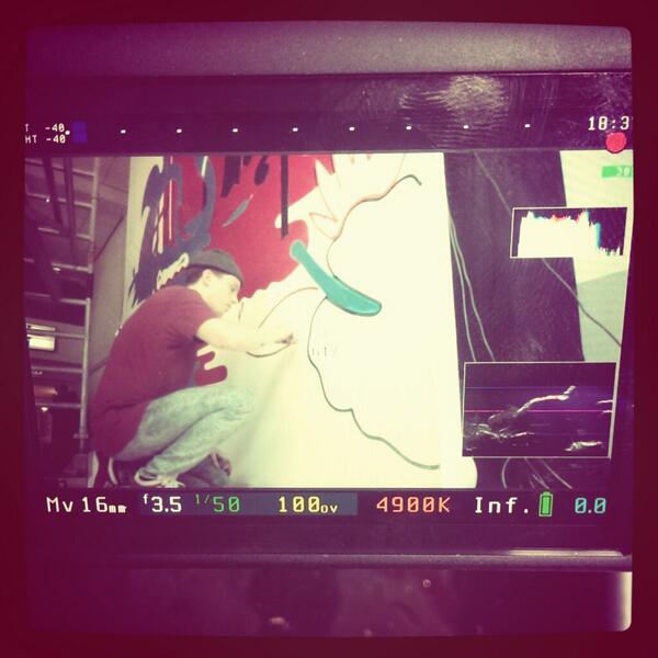 HardeDefinitie's tweet image. #Jawgem @ work #liquitex paint job!