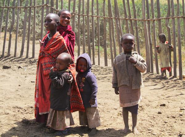 webarter's tweet image. Typical massai's family. @tanzania