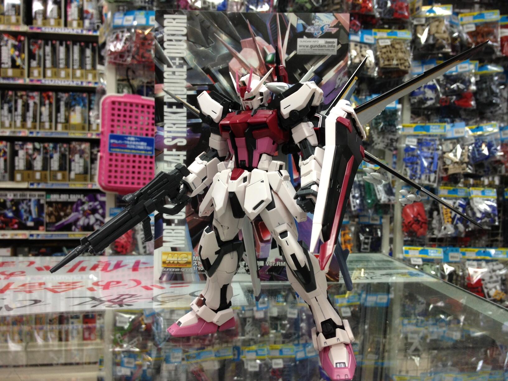 イエローサブマリン 千葉店 Mg ストライクルージュ オオトリ装備ver Rm の先行サンプルが完成しました 新たなストライカーパック オオトリ を装備したルージュ ボディは発売中のエールストライクver Rmと共通なので出来はとてもいいです Http T Co