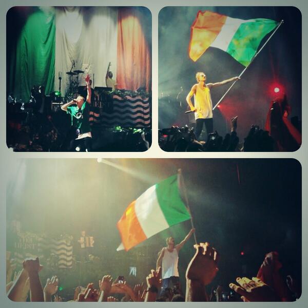 jen_andreasson's tweet photo. @macklemore unreal last night!! #irishcelebration #proudirish #DontGrabTheCheetahsPenis http://t.co/b4DZ9Ozd6r