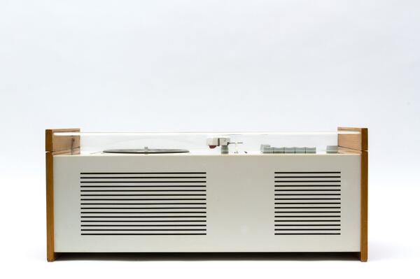 BraunAudio's tweet photo. Braun SK61

#BraunPorn

—
http://t.co/EhwPEUyp8v http://t.co/HegbU4nzW0