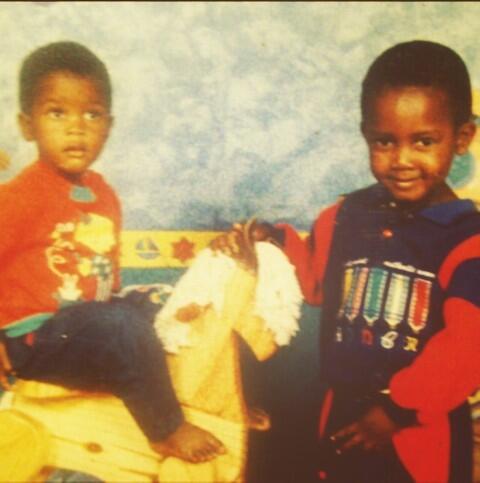 akvilla_conf's tweet image. @El_Franco @Kdot_26 LMFAO gottdam golden ages !! #ÉlsaVibes