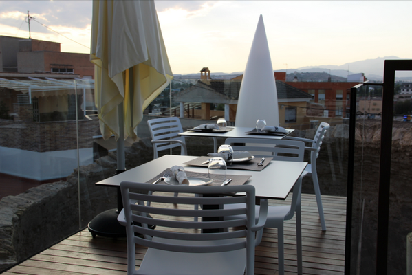 ¡Termina la jornada del lunes como se merece! #LosLunesTambienMolan #@LaMaitaMolina