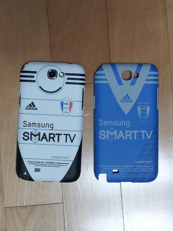 오늘 받은 핸폰 케이스..이쁘당..근데 내 나이에 이런건 쫌..아니 지금 아니면 언제 쓰겠어..ㅎㅎ