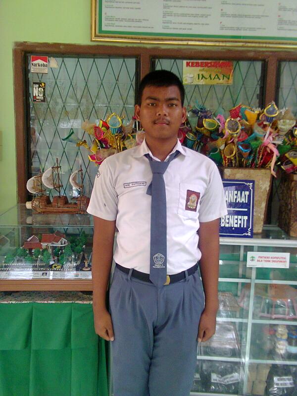 Wakil Ketua 2 : Adhe Sutrisno