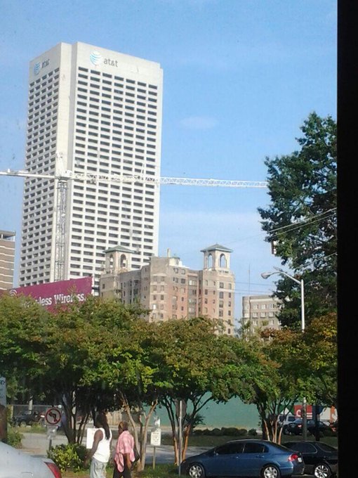 Back in the A! OMGoodness im so tired but gotta keep it moving. Such a beautiful day! http://t.co/9k<a href="/tag/follow"class="tags"><span>#follow</span></a><a href="/tag/dabrat"class="tags"><span>#dabrat</span></a>