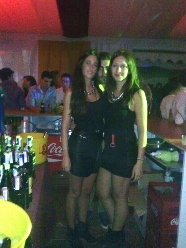 mamamarimaria's tweet photo. viernes de feria`13 con mi @MartaRabalDelga =) http://t.co/dZFVz2G9df