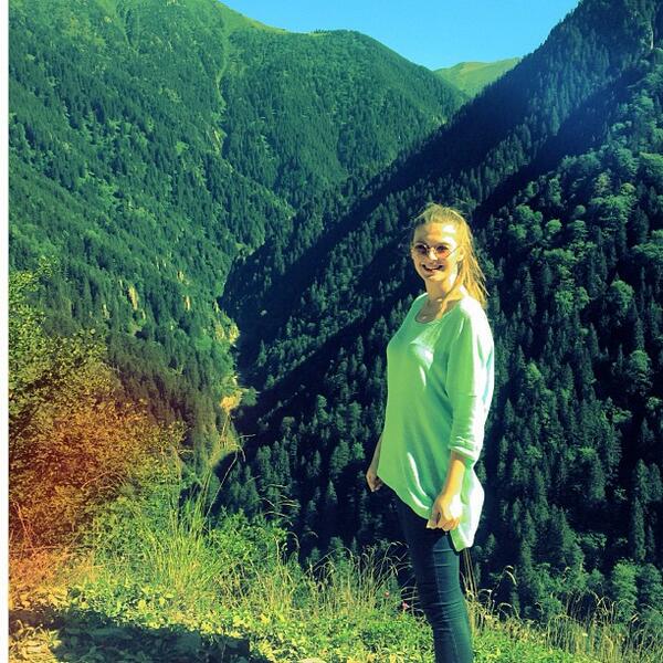 süper bi maznara ve senin güzeliğin <a href="/tugcekrsunoglu/">Tuğce Kurşunoğlu</a>