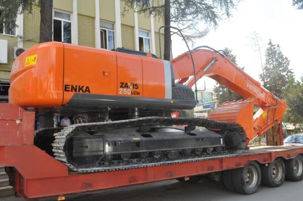 HITACHI EKSKAVATÖR HAYIRLI OLSUN....