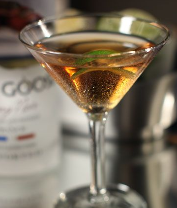 GreyGooseCherry's tweet photo. #MartiniMonday - enjoy a smooth one with us after work today! http://t.co/dx4cEGlSYI http://t.co/QFwiwXnVg4