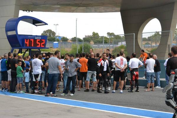 WhitePlanetBike's tweet photo. Gracias a tod@s por confiar en nosotros y por éste expectacular fin de semana en el circuito de jerez http://t.co/wsr6hO7LYu