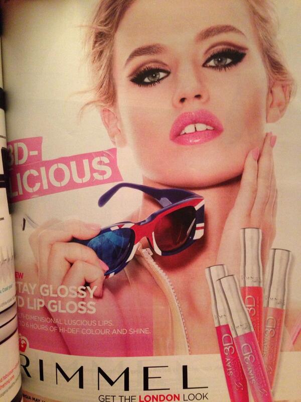 HollyGreco's tweet image. How did this girl get a lip gloss ad? #FixYourTeeth 😁🙈