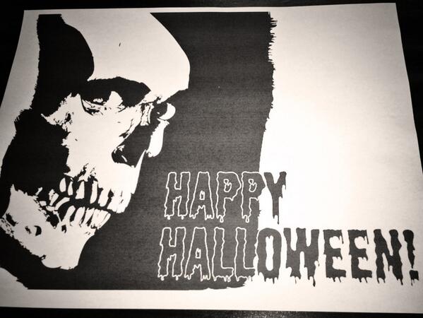 bleeker_'s tweet image. I made a Halloween sign for my door. #HappyHalloween #fallbliss