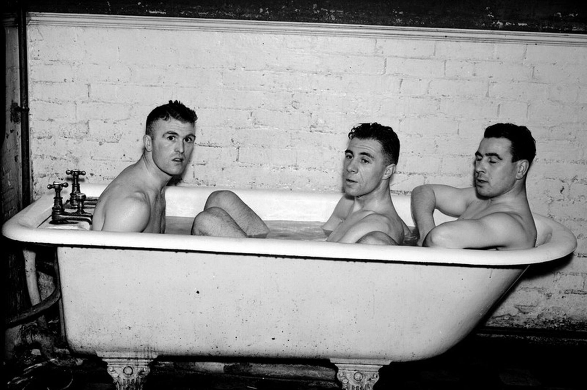 BUTnBYmCcAAaDQl.jpg:large