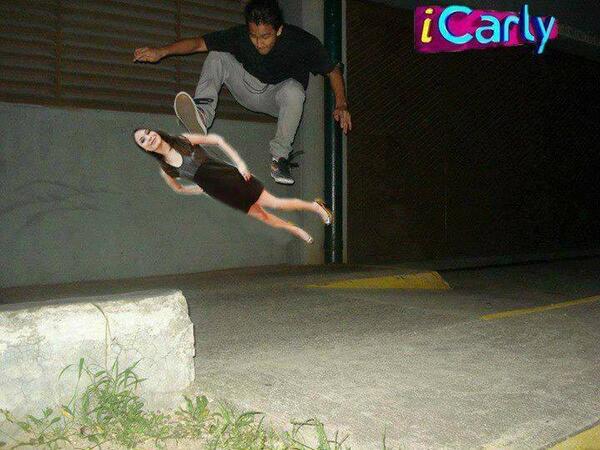 cesar_vazquez3's tweet image. Hajajajajaajaaj #SuperTable