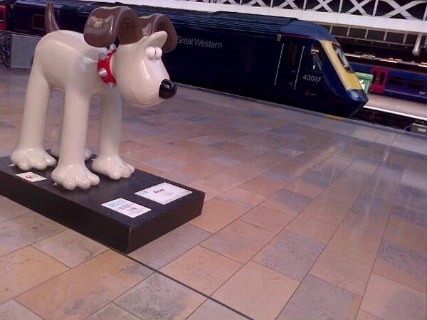 2007jackson's tweet image. At paddington