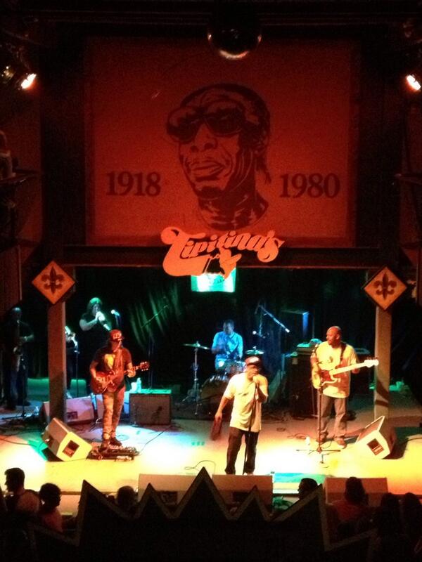 cOriley4's tweet photo. Nigel Hall skinnin' it back @ Soul Sista's birthday jam http://t.co/uqlv3CQITZ