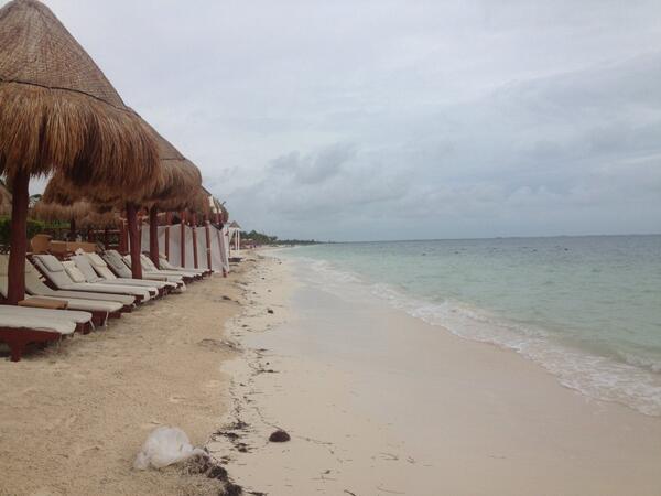 runprincessc's tweet photo. So Cancún is over, but this was my running road last few days http://t.co/Y5nPpKvDI6