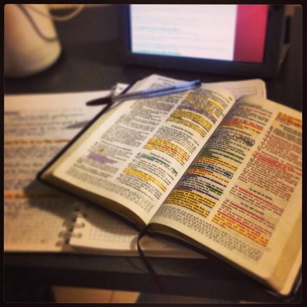 robertoramirezm's tweet image. Tiempo de estudiar La Palabra. Espiritu Santo sé tu mi maestro. Instruyeme en Tu camino!