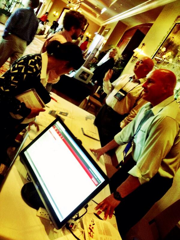 RxcomCHN's tweet image. Lots of activity at the @Quantros booth at #PharmacyForum