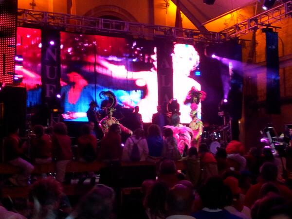 vik_gavi's tweet photo. De concierto en #olite de la Orquesta Nueva Alaska con @joanatafalla, @ainareki, @marytafalla  y Roberto. http://t.co/tYUnglHsqN
