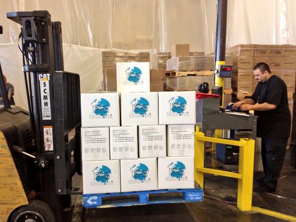 P_Jmarshall's tweet photo. Thanks @USCswim! Delivered all 10,000 meals from your community outreach to the #LARegionalFoodBank today! http://t.co/CPgnWgbd3r