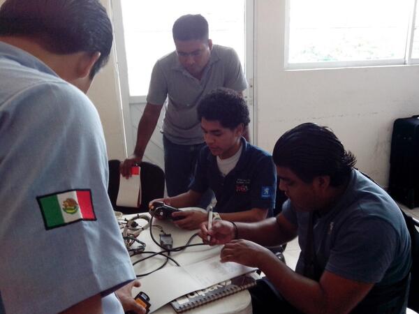 Brauliobustos1's tweet image. En el curso #Programacionautomotriz \o/