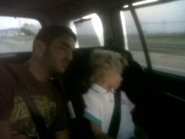 AntoineTequiere's tweet photo. La vida escolar es dura a todas edades!!! http://t.co/0uJ8mfCDDT