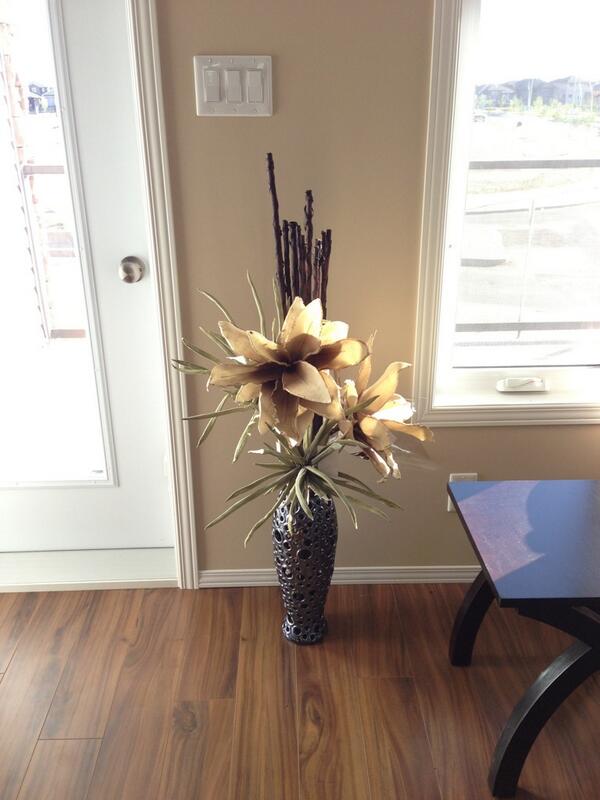g_bouchard's tweet photo. Creating a Showhome for @innovative_res http://t.co/7XZOGkJ90s