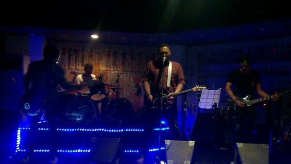 Live perform EVIBO last night <a href="/acaciahotel/">Maria</a>. Cc <a href="/eviboziad/">yat</a> <a href="/MaulanaFazri/">Fazri Maulana</a> <a href="/jiomaulana/">Fauzi Maulana Ahmad</a> @winduMAHARdika