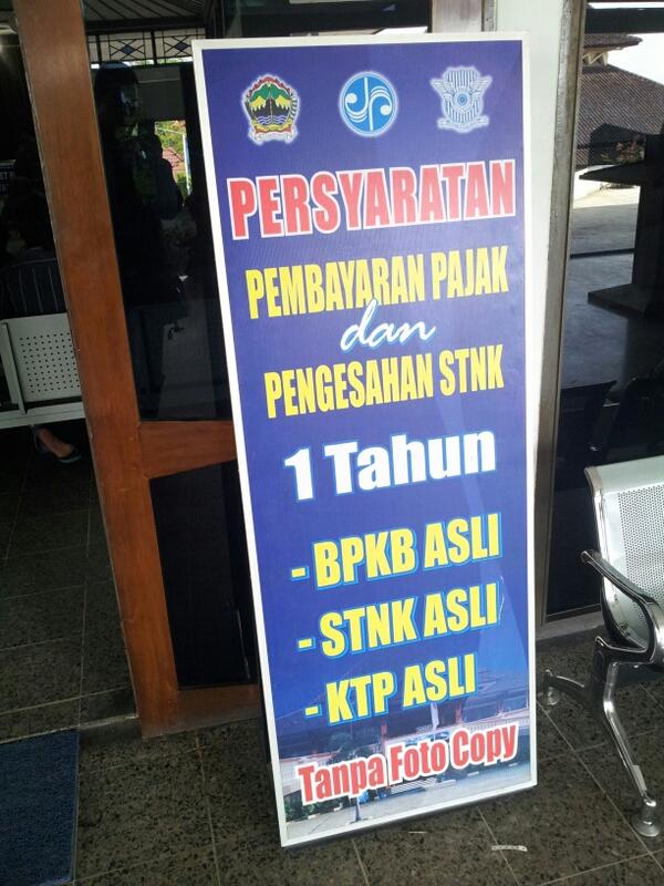 waktu diserahkan di minta fotokopinya masing2 2x....